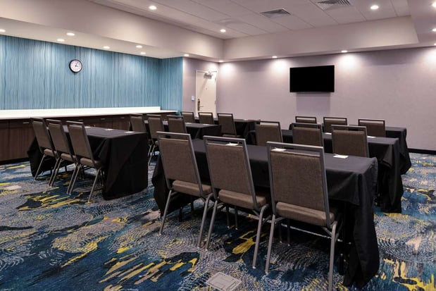 Images Hampton Inn Cedar Falls Downtown