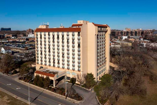 Images Embassy Suites by Hilton Kansas City Plaza