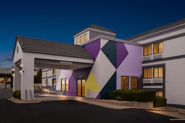 Images Spark by Hilton Wichita East