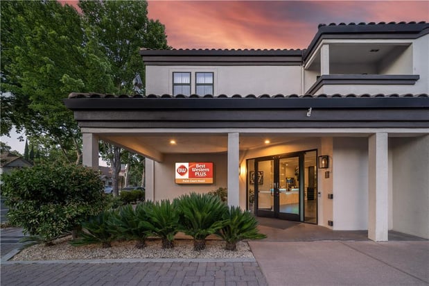 Images Best Western Plus Palm Court Hotel