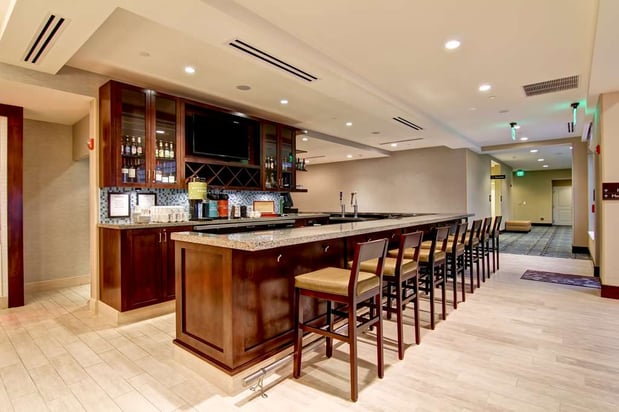 Images Hilton Garden Inn Woodbridge