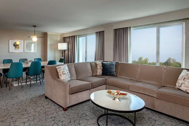 Images DoubleTree by Hilton Hotel Chicago - North Shore Conference Center
