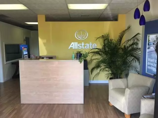 Images Mark McKinniss: Allstate Insurance
