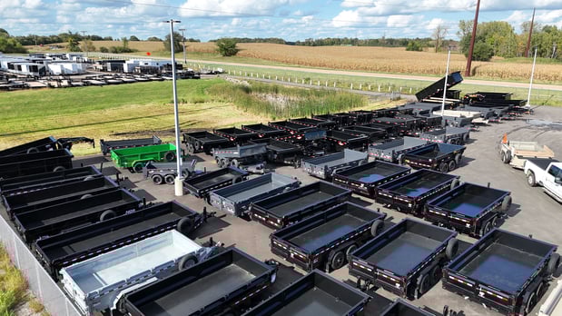 Images M&G Trailer on 55