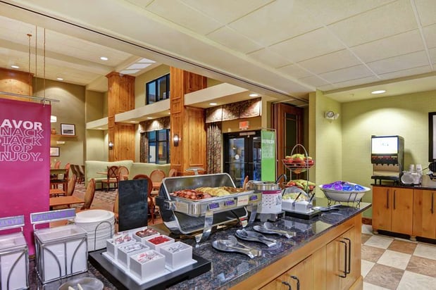 Images Hampton Inn & Suites New Hartford