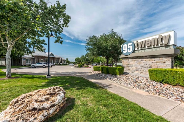 Images 95twenty Apartments