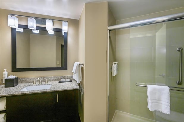 Images Embassy Suites by Hilton St. Louis Airport
