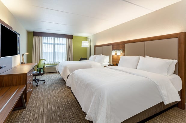 Images Holiday Inn Express & Suites Cedar Falls - Waterloo by IHG
