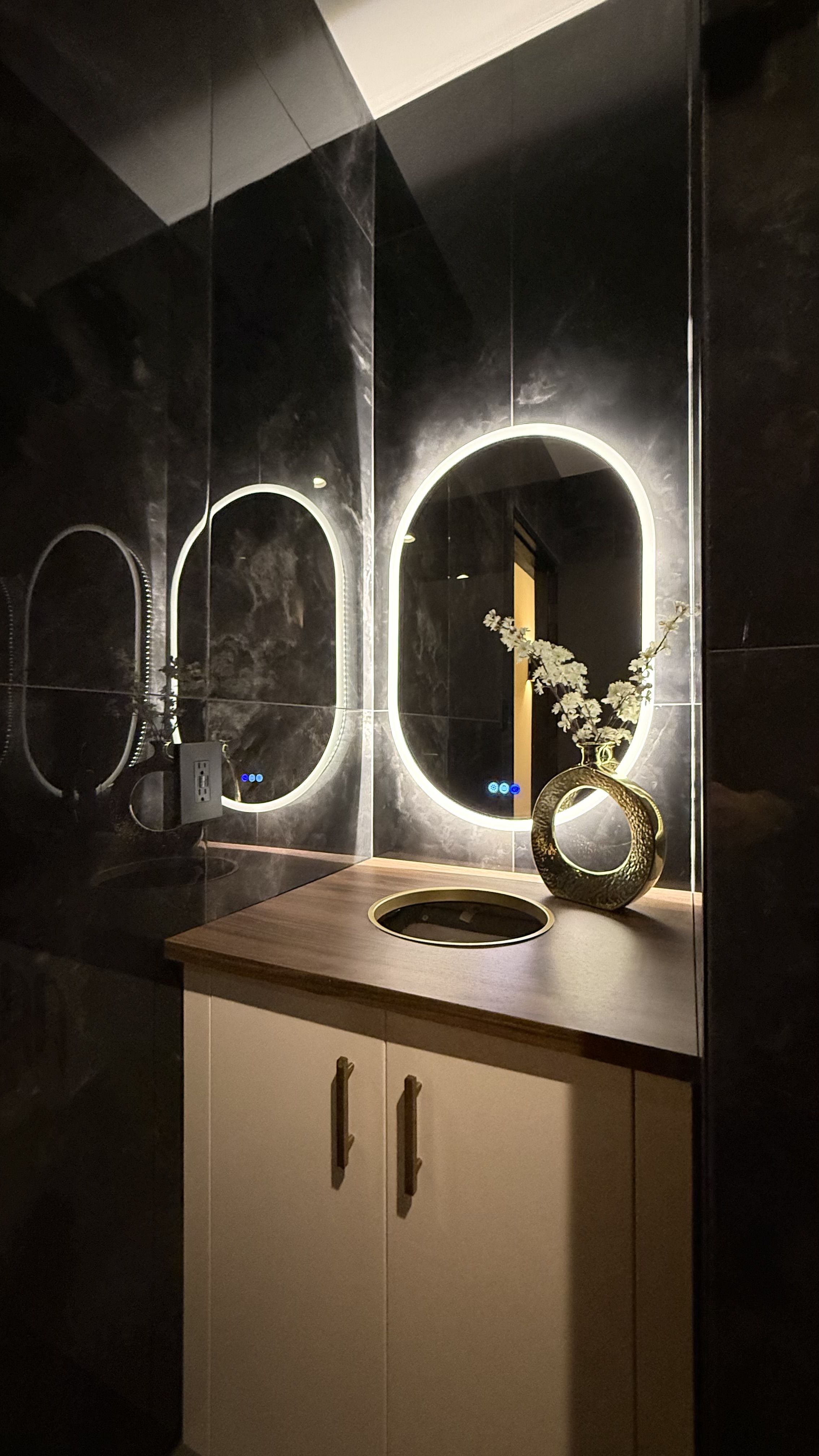 Wellness from Siam - Changing Area Mirror