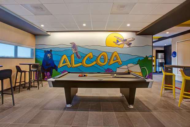 Images Tru by Hilton Alcoa Knoxville Airport