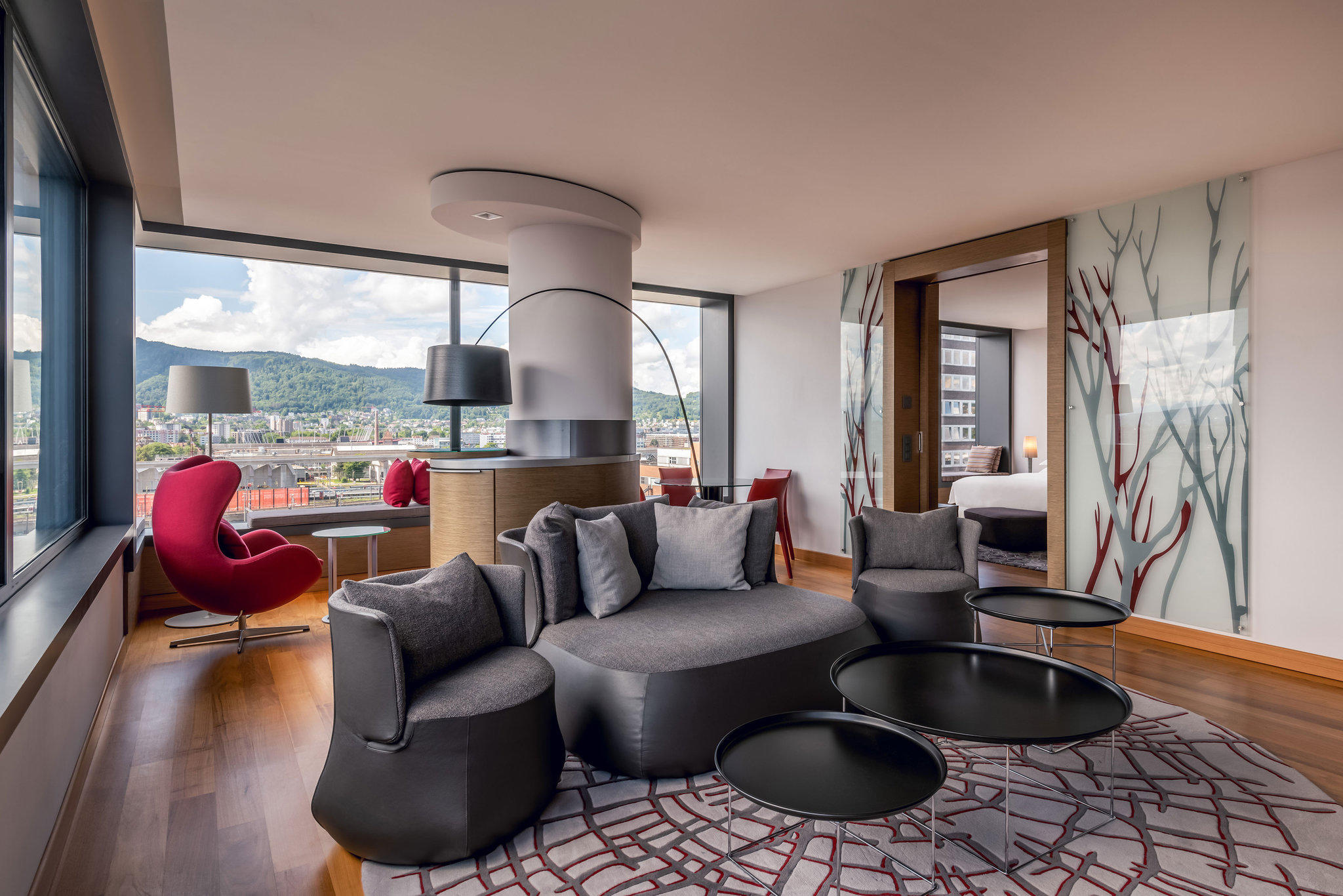 Sheraton Zurich Hotel, Pfingstweidstrasse 100 in Zurich