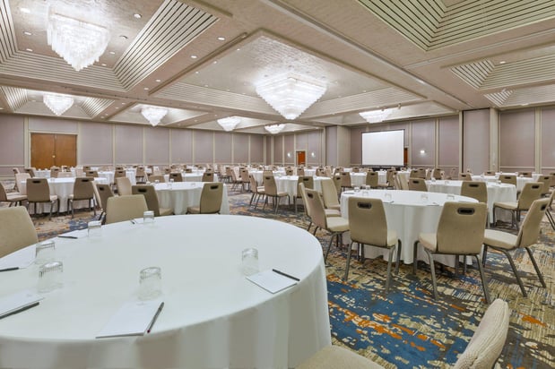 Images Crowne Plaza Columbus North- Worthington by IHG