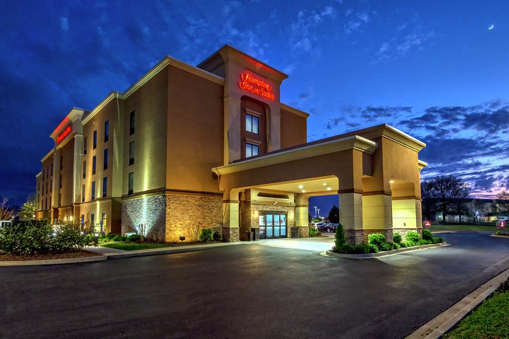 Hampton Inn & Suites Clarksville, 3091 Clay Lewis Road, Clarksville, TN ...