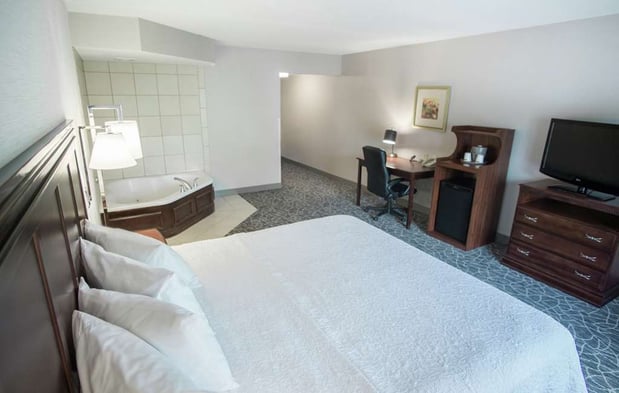 Images Hampton Inn & Suites Berkshires-Lenox
