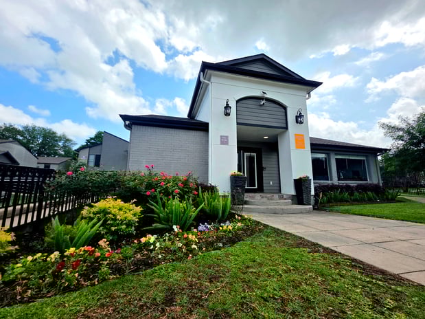 Images Skylar Pointe Apartments