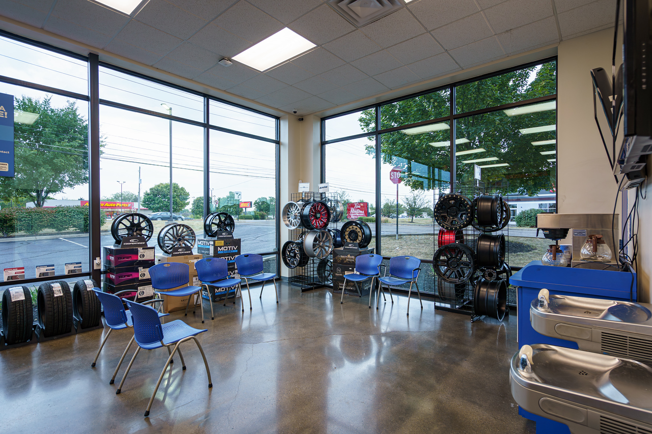 Tire Discounters on 3701 S Hamilton Rd in Groveport