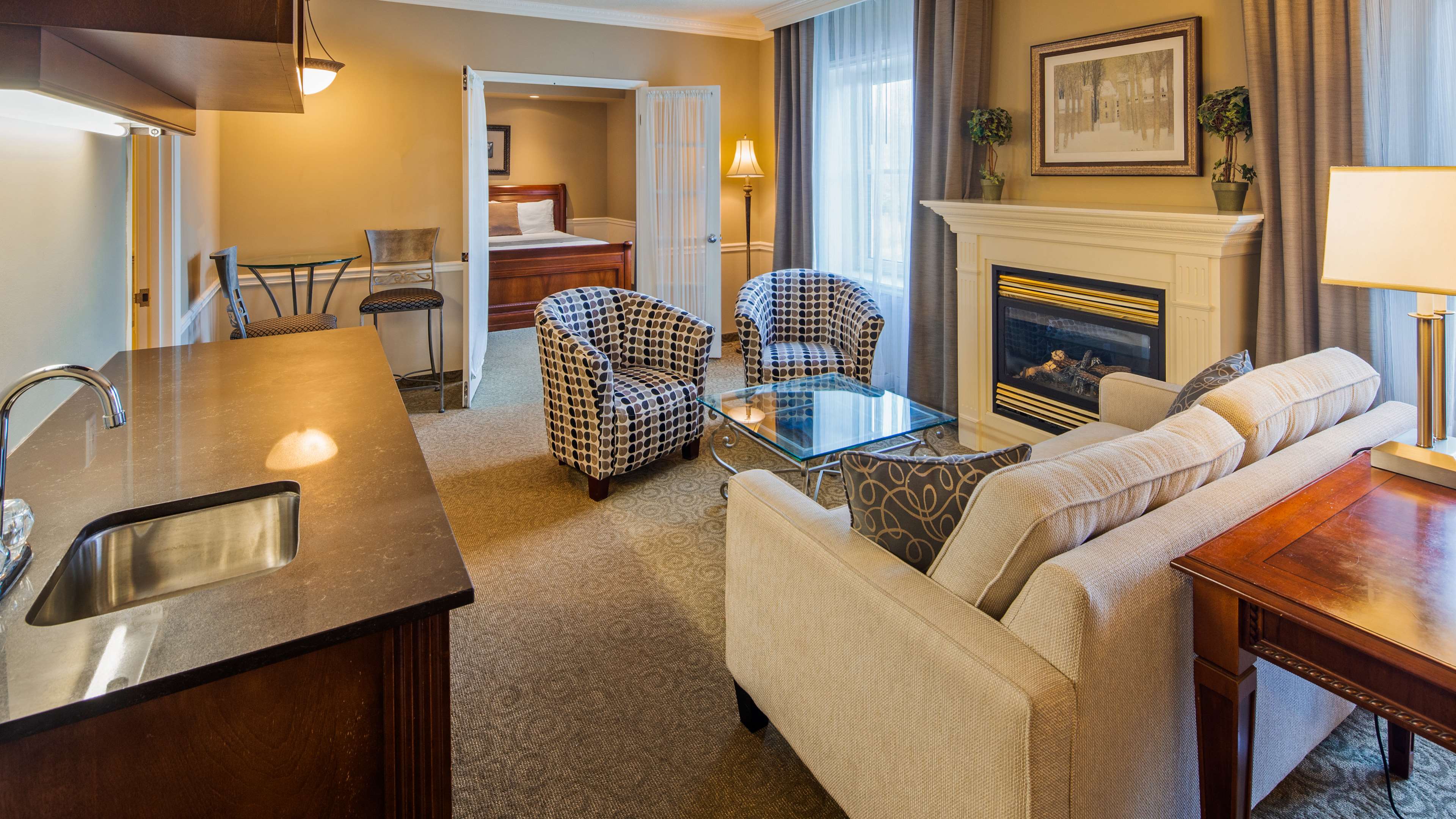 Suite with two queen beds Best Western Plus The Arden Park Hotel Stratford (519)275-2936