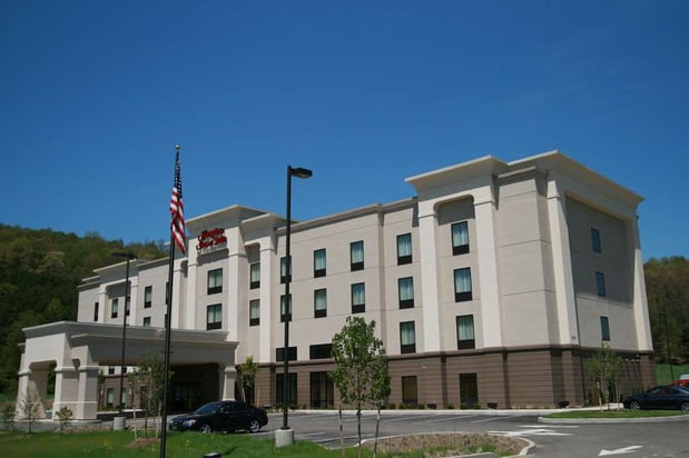 Images Hampton Inn & Suites Warren