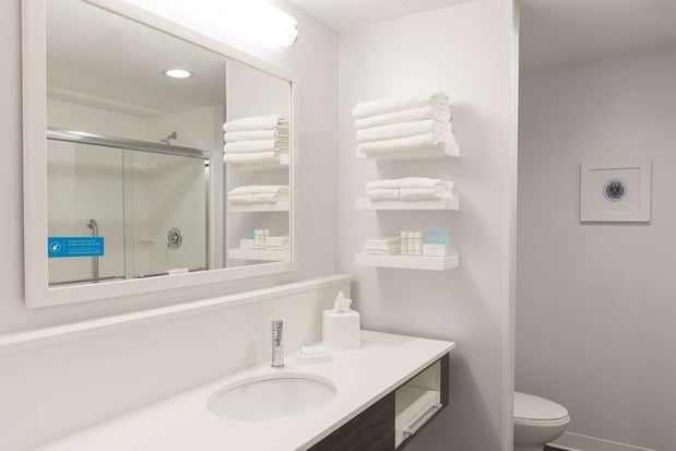 Images Hampton Inn & Suites Chicago Schaumburg