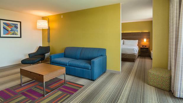 Images Holiday Inn Express Fullerton - Anaheim, an IHG Hotel