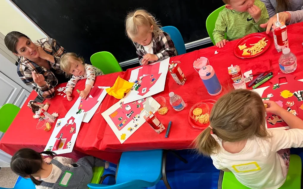 Shake, tap, listen, and move as your child explores how different instruments create sound. Music classes for kids in Rochester Hills turn early learning into an interactive experience you can enjoy together.