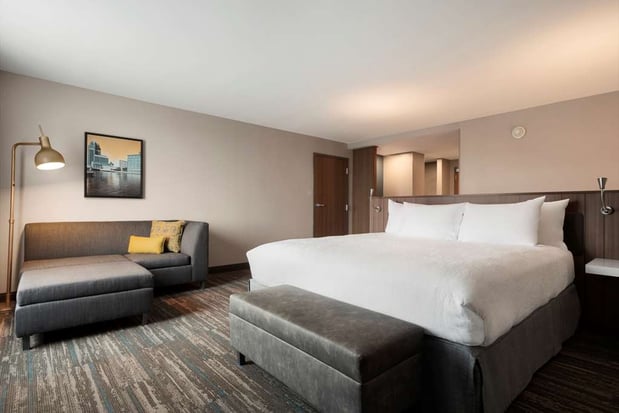 Images Hilton Garden Inn Milwaukee Brookfield Conference Center