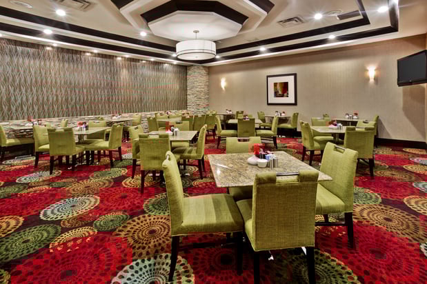 Images Holiday Inn & Suites Chicago Northwest - Elgin by IHG
