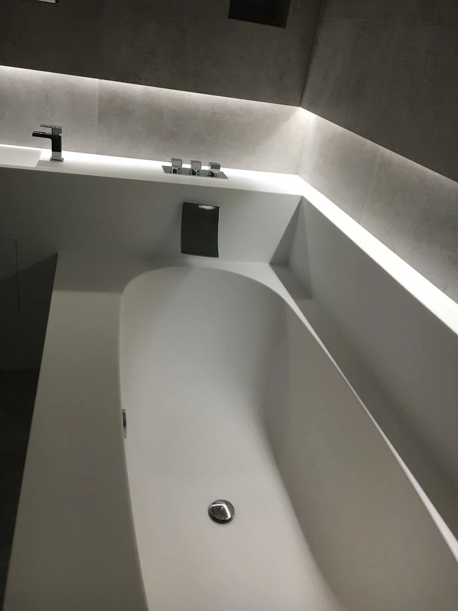 Images Bespoke Solid Surfaces Ltd
