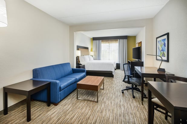 Images Holiday Inn Express & Suites Jacksonville SE- Med Ctr Area by IHG