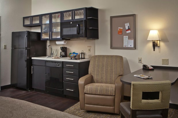 Images Candlewood Suites Building 3440