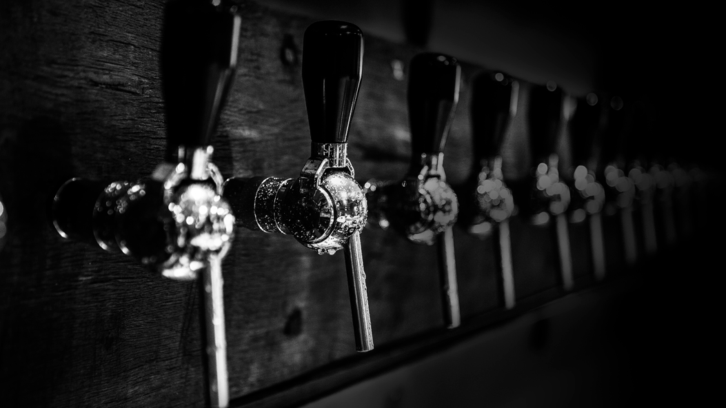 Images Install Beer  Alquiler de Grifos de Cerveza en Barcelona