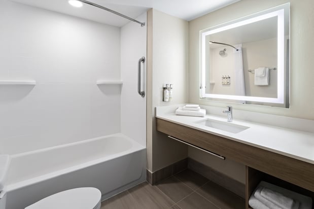 Images Holiday Inn Express Augusta Downtown by IHG