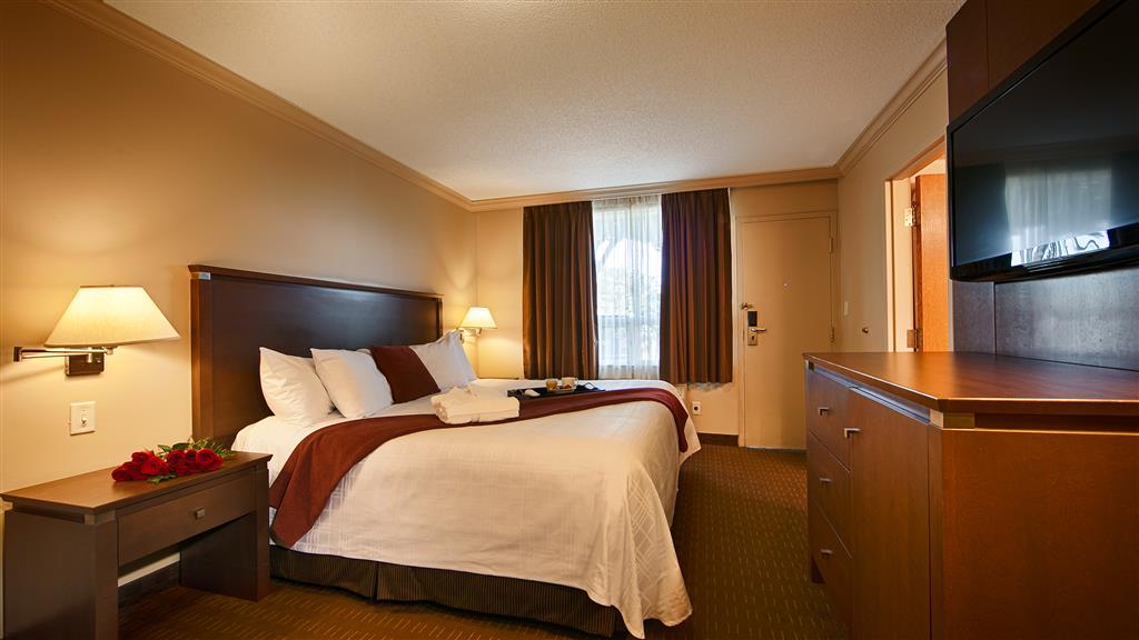 Images Best Western Plus Guildwood Inn