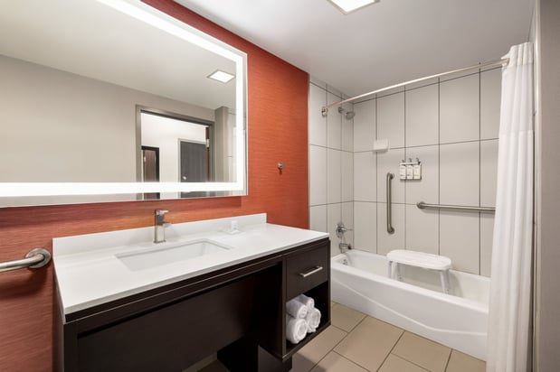 Images Holiday Inn Louisville East - Hurstbourne by IHG