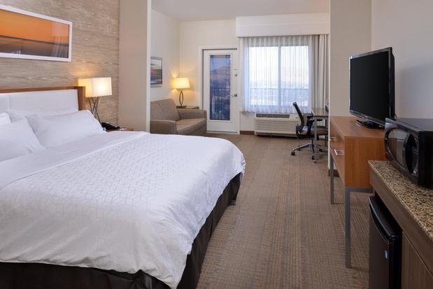 Images Holiday Inn Express & Suites Pocatello by IHG