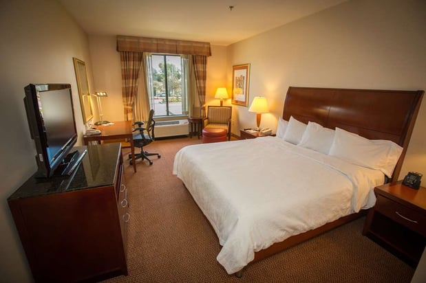Images Hilton Garden Inn Los Angeles Montebello