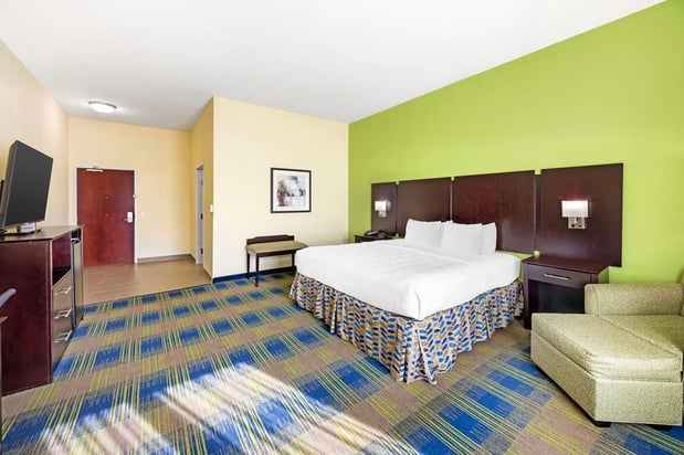 Images Best Western Plus Pratt