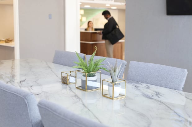 Images Holiday Inn Blmgtn Arpt South - Mall Area by IHG