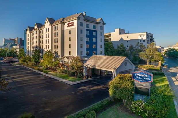 Images Hampton Inn & Suites Nashville-Vanderbilt-Elliston Place