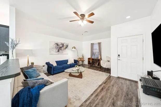 Images Heather Vest - Tulsa Real Estate Agent / Realtor
