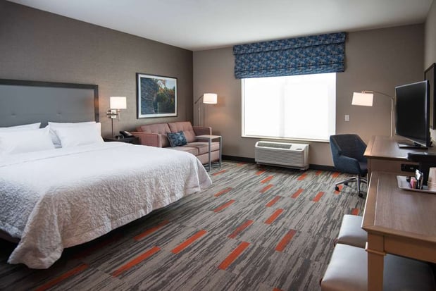 Images Hampton Inn & Suites at Wisconsin Dells Lake Delton
