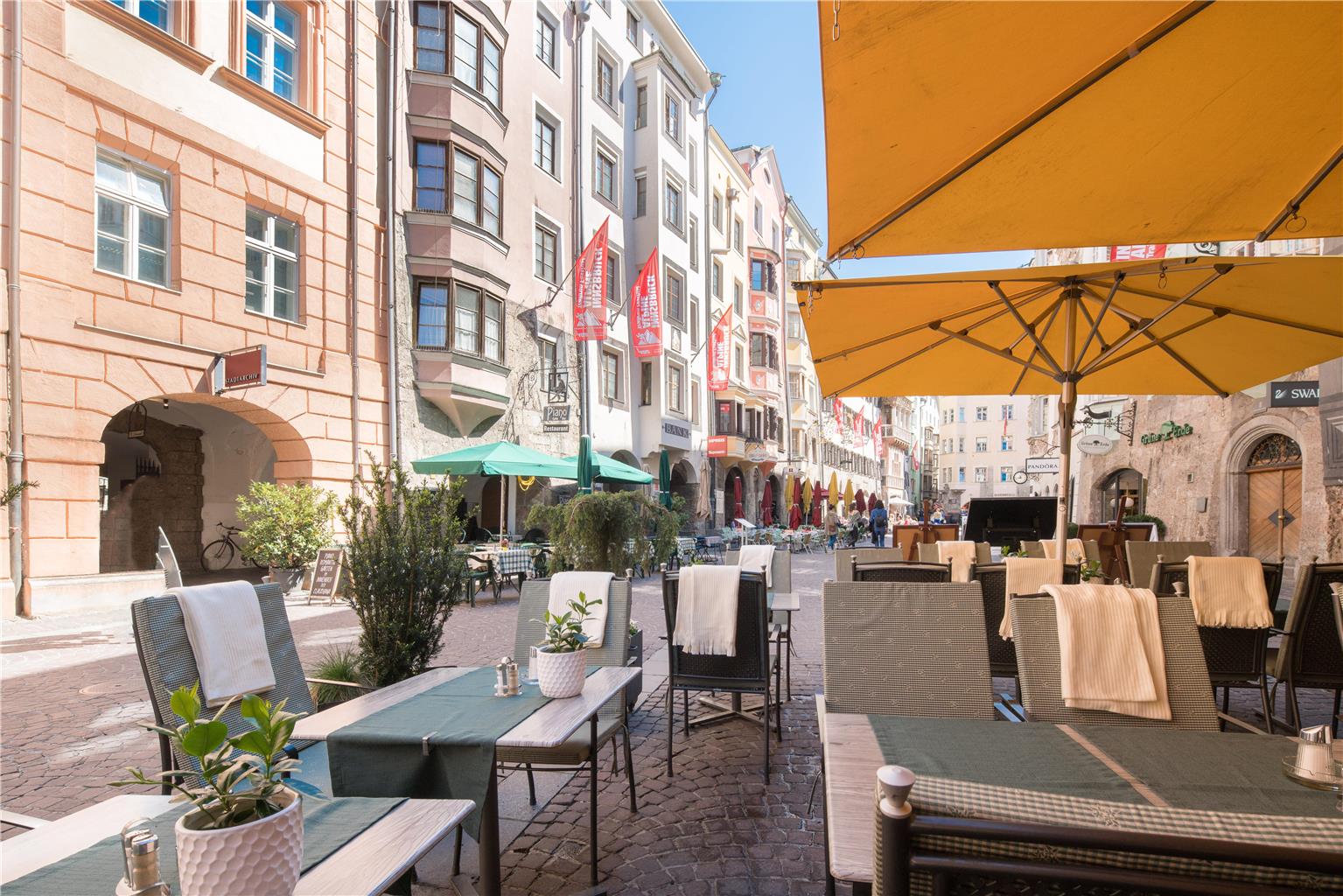 Hotel Goldener Adler, BW Signature Collection, Herzog - Friedrich Str 6 in Innsbruck