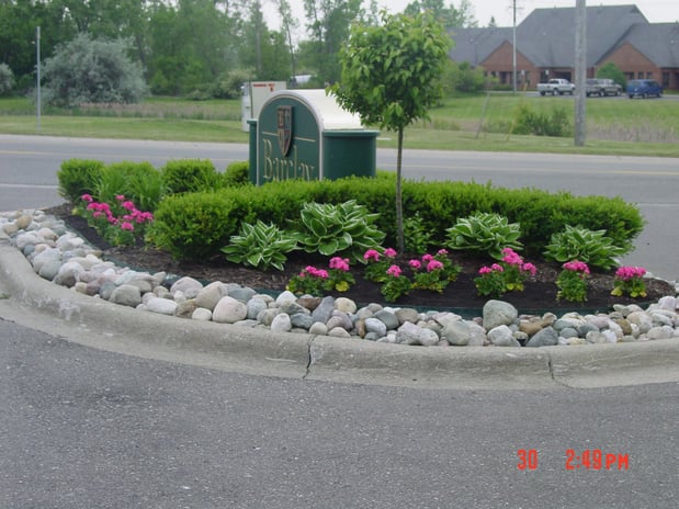 Images Hundich Landscape Services Inc.