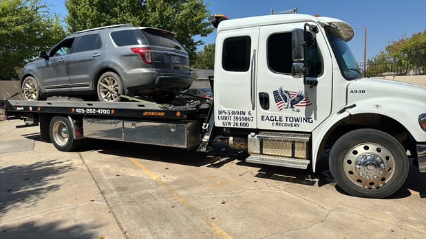 Images Eagle Towing & Recovery