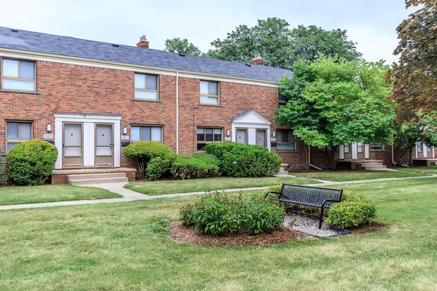 Images Huntington Parc Townhomes