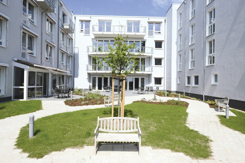 Bild 1 Zentrum für Betreuung und Pflege am Kirschbaumer Hof in Solingen
