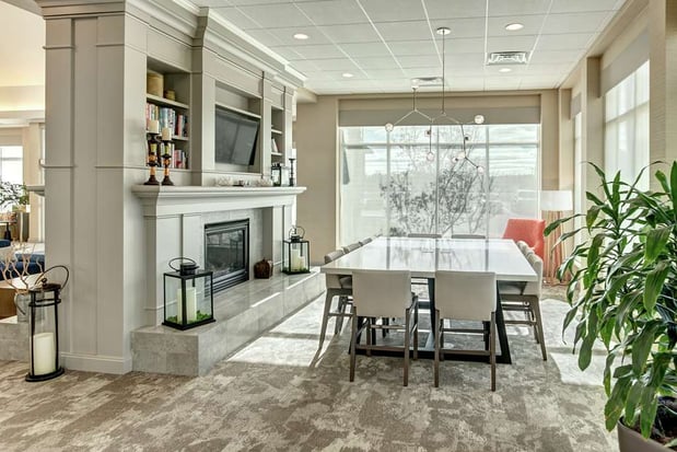 Images Hilton Garden Inn Lakewood