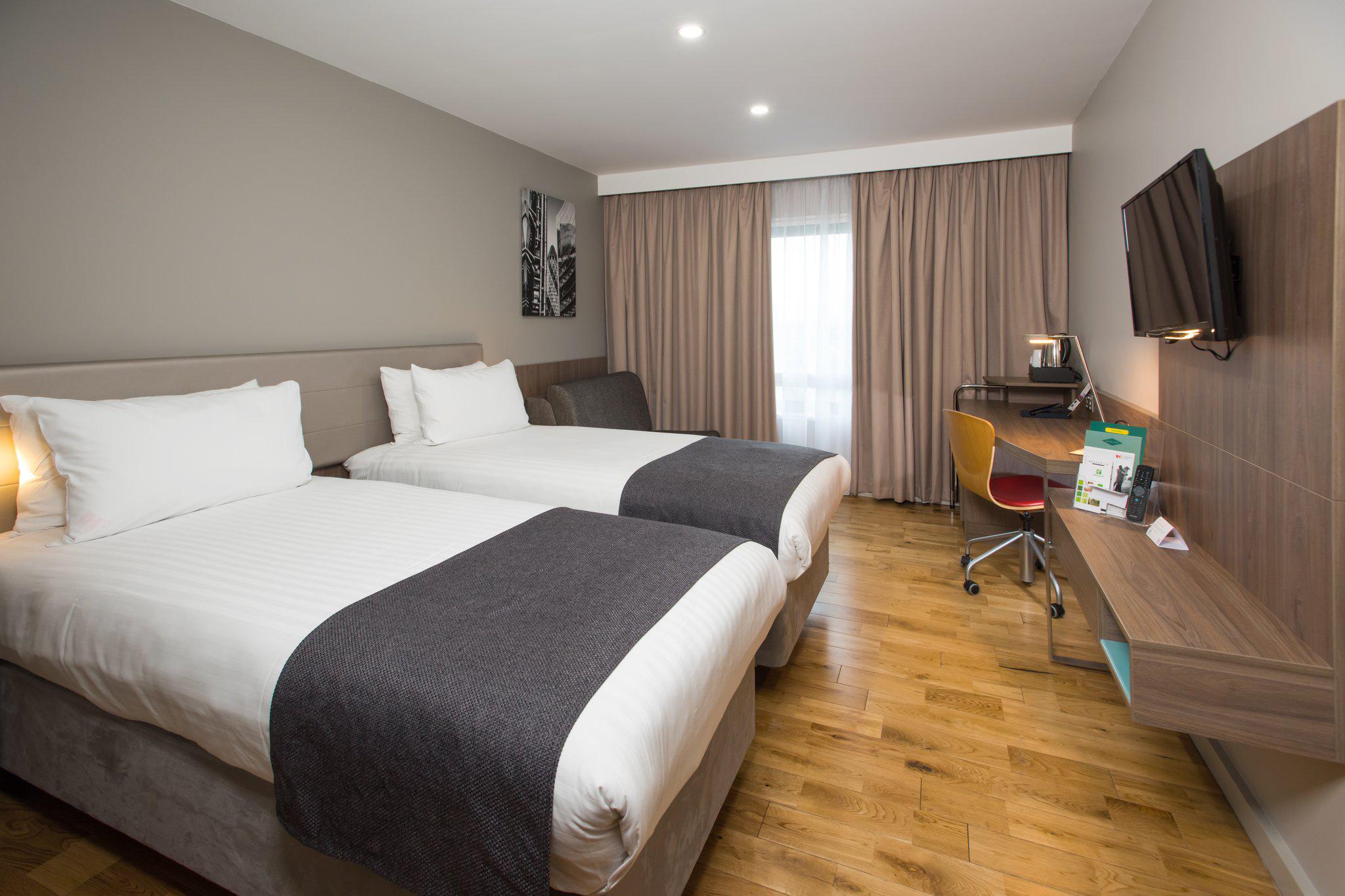 Images Holiday Inn London - West, an IHG Hotel