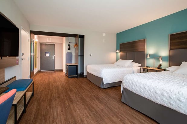 Images Tru by Hilton Bradenton I 75