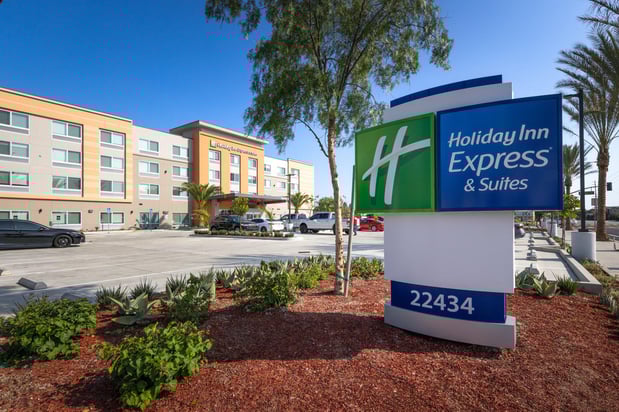 Images Holiday Inn Express & Suites Hawaiian Gardens by IHG